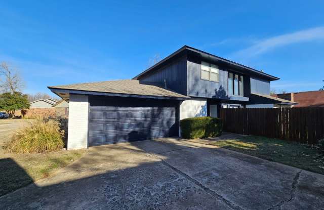 (2)Bed/(2.5) Bath + Study and Storm Shelter Avail Dec 1! - 513 Fenwick Court, Norman, OK 73072