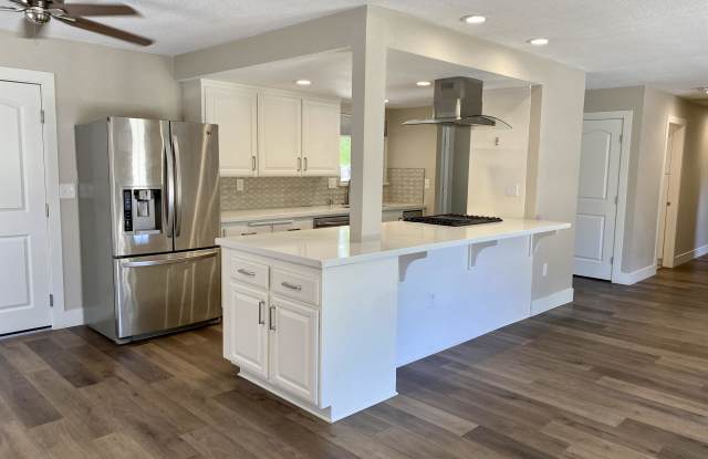 1713 El Paseo Drive - 1713 El Paseo Drive, Woodland, CA 95695