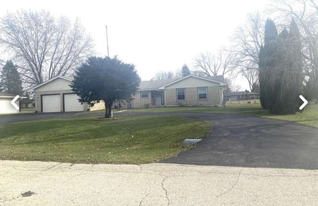 8105 Cloverdale Lane Gallery 1
