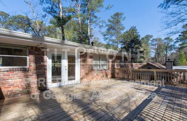 2435 Woodacres Rd NE photos photos