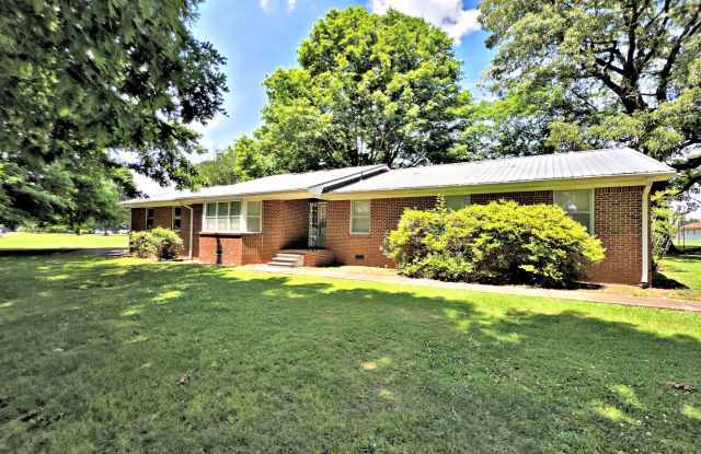 House Athens/Limestone County 4BR/2BA with 2 car garage photos photos