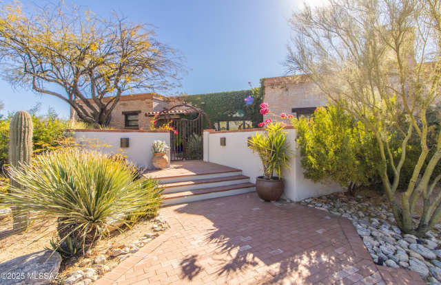 1640 E Entrada Once photos photos