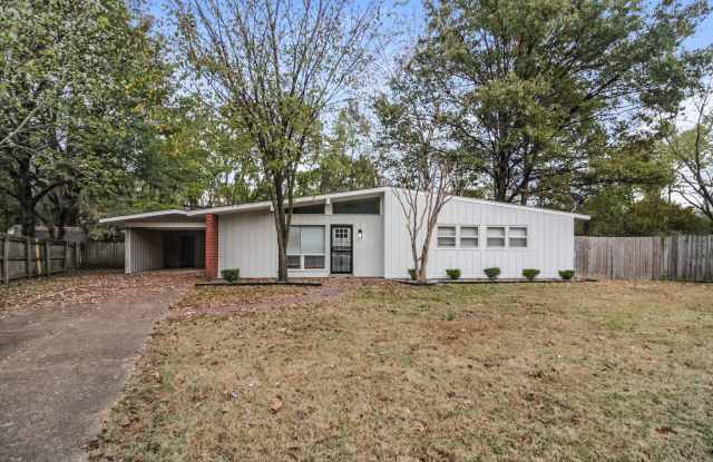 Beautifully Renovated Modern House in Normandy Meadows East! - 5194 Warfield Drive, Memphis, TN 38117