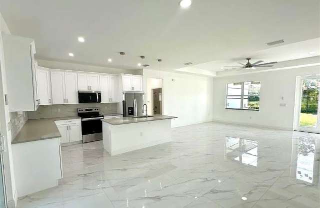 3500 74th Street W Gallery 2