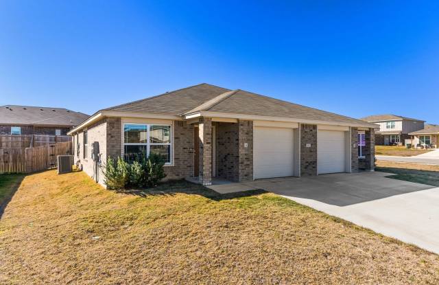 1025 Cline Dr photos photos