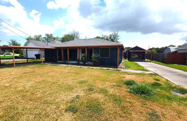 2606 Avenue G - 2606 Avenue G, Nederland, TX 77627