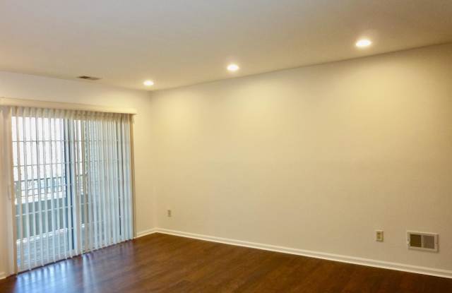 1605 Stoneridge Circle Gallery 2