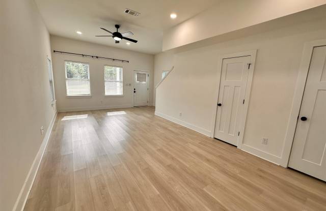 5245 Viking Rd Gallery 3
