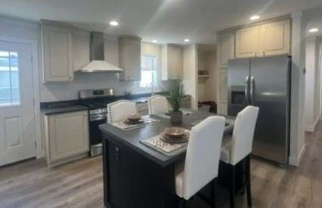 493 Cimarron Gallery 1