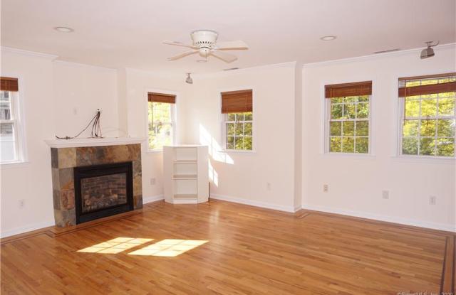 19 Stillwater Avenue Gallery 4