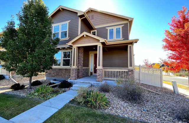 Charming 3BR + Spacious Loft Home in Broomfield photos photos