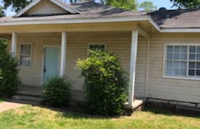Two Bedroom / One Bath Home - 4821 South 24th Street, Fort Smith, AR 72901