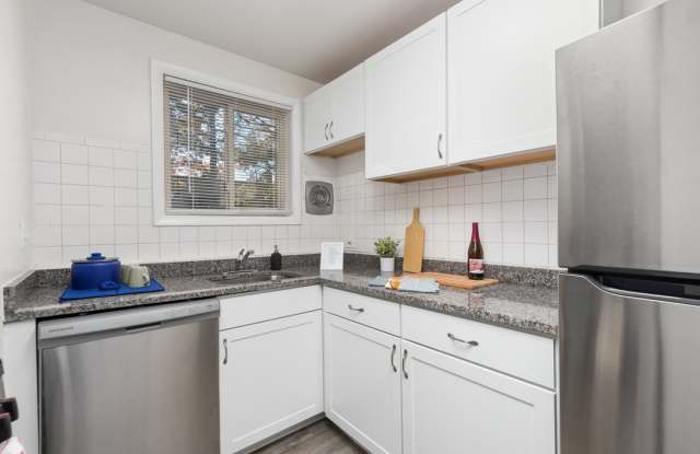 101 North Ripley Apartments Gallery 2