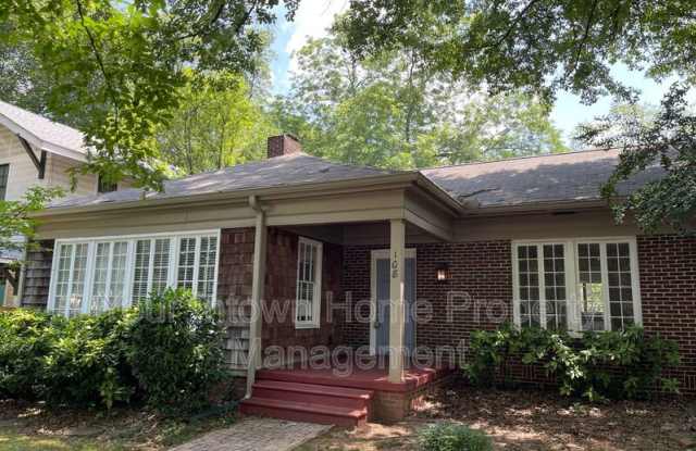 108 Greenwood Pl photos photos