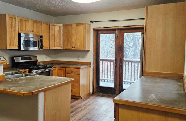 Spacious 1 bed/1 bath off Chena Hot Springs Rd! Gallery 3