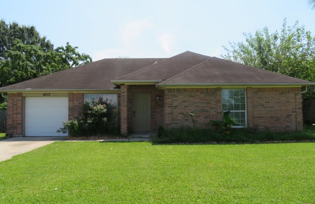 4013 Owens Dr - 4013 Owens Drive, Dickinson, TX 77539