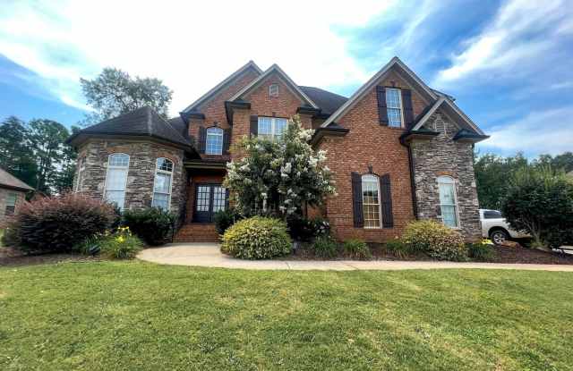 Beautiful 4-Bedroom Home with 2-Car Garage photos photos Beautiful 4-Bedroom Home with 2-Car Garage photos photos