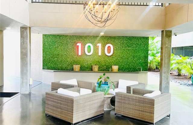 1010 CENTRAL AVENUE - 1010 Central Avenue, St. Petersburg, FL 33705