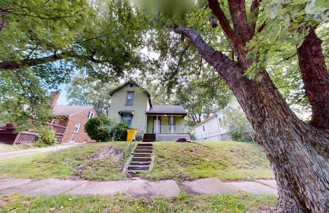 3 Bedroom near the park- Freshly Updated - 320 Central Avenue, Mansfield, OH 44905