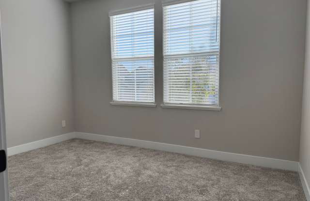 Beautiful Whitney Ranch home with solar and EV charger! Gallery 3