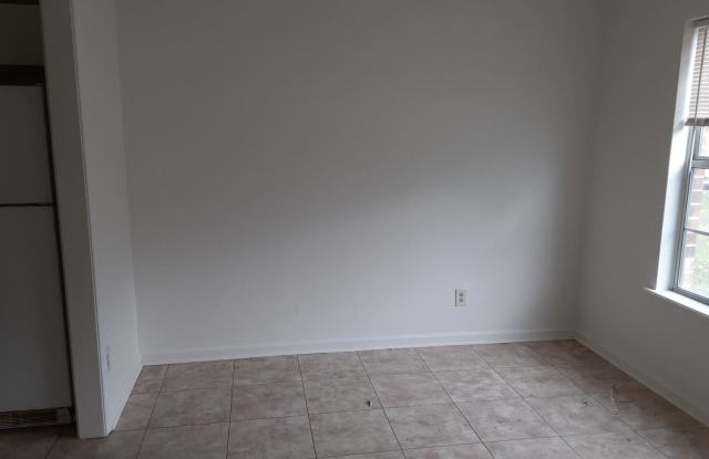 1208 Transylvania Ave. Gallery 3