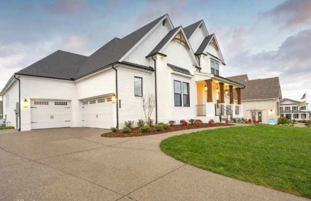 992 Quinn Ter Gallery 2