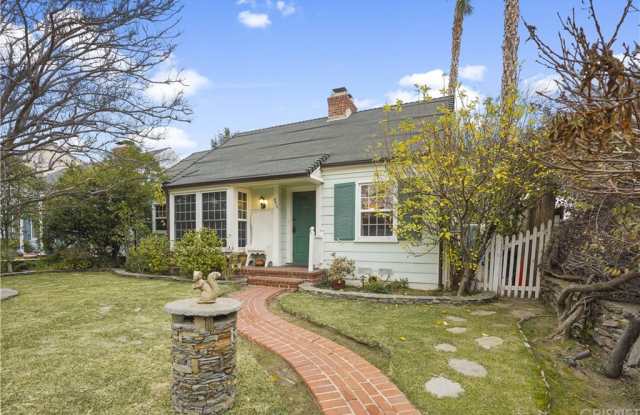4416 Morella Avenue Gallery 4