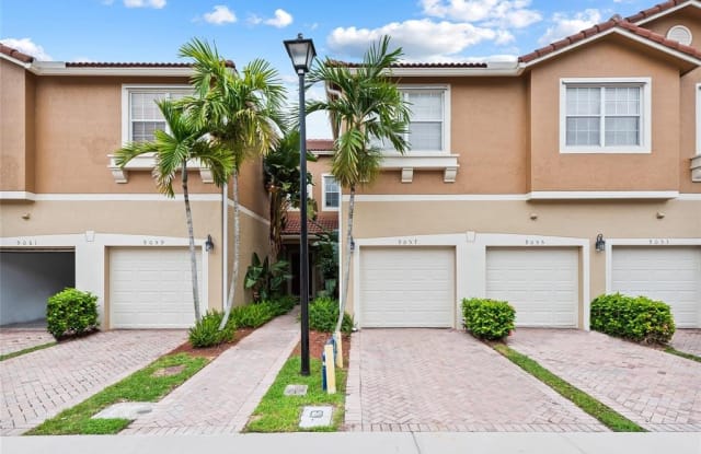 9059 Plymouth Place - 9059 Plymouth Place, Tamarac, FL 33321