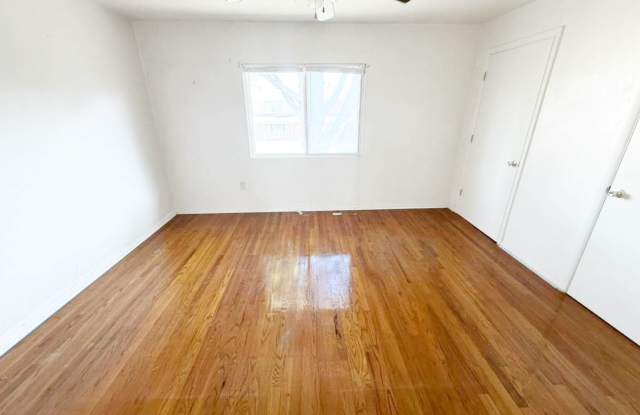 2 BED, 2 BATH BEAUTIFUL UNIT CLEVELAND! photos photos