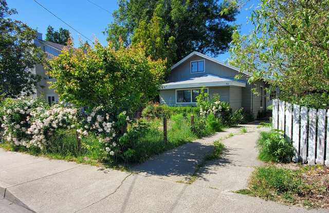 482 Sandercock St. photos photos