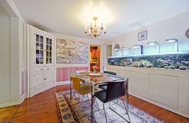 356 Fairmount Ave Gallery 4