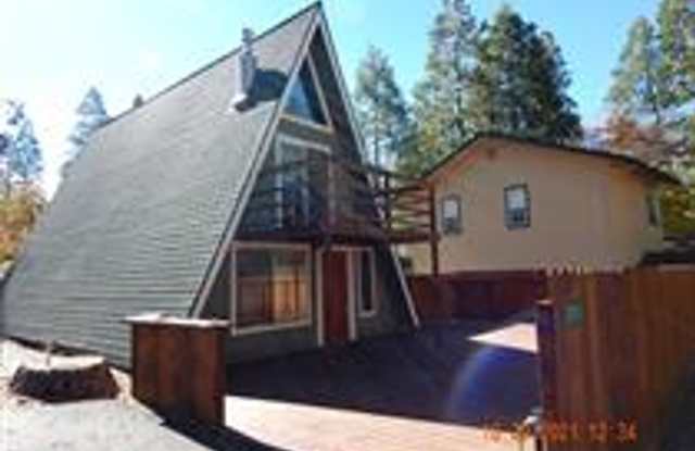 20150 Manzanita St. is a single-family home located in Twain Harte, a charming mountain community located in Tuolumne County, California. photos photos