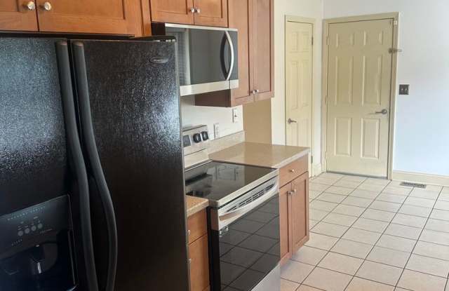 Beautiful 4 bedroom property in West Lafayette with a fenced in back yard!! Gallery 4
