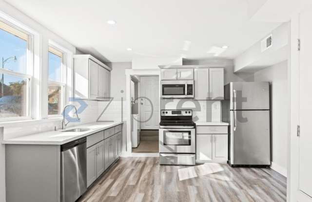 1701 Broadway Gallery 3