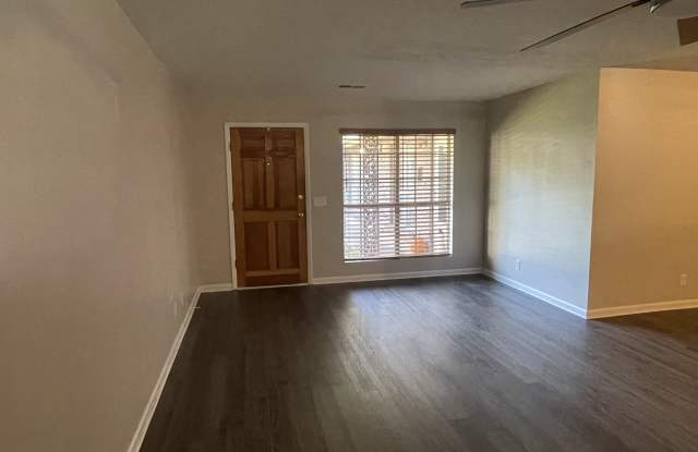 405 19th Street East photos photos