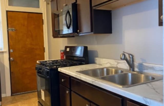 7147 S Cornell Ave 3N - 7147 South Cornell Avenue, Chicago, IL 60649