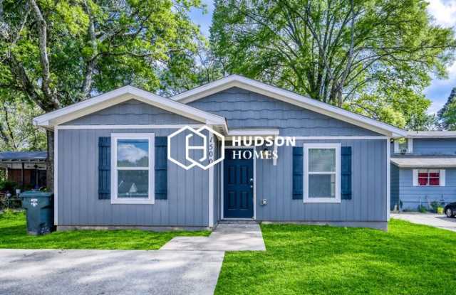 1500 Mockingbird Lane photos photos