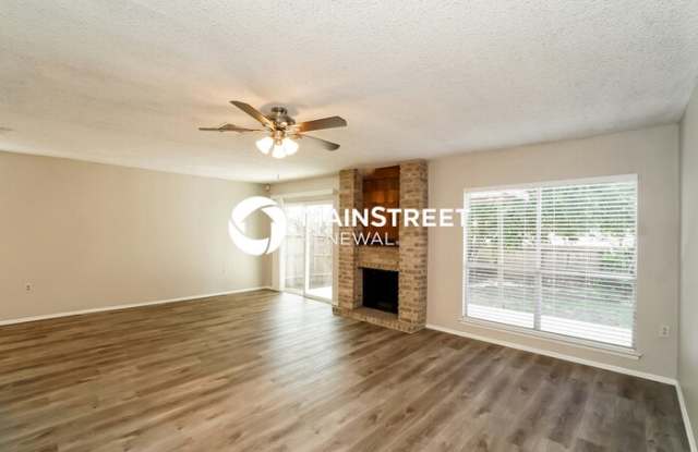 5919 Autumn Lake Gallery 4
