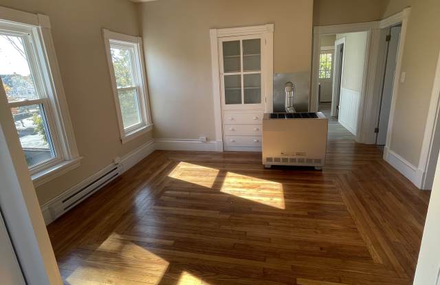 44 E Main St photos photos