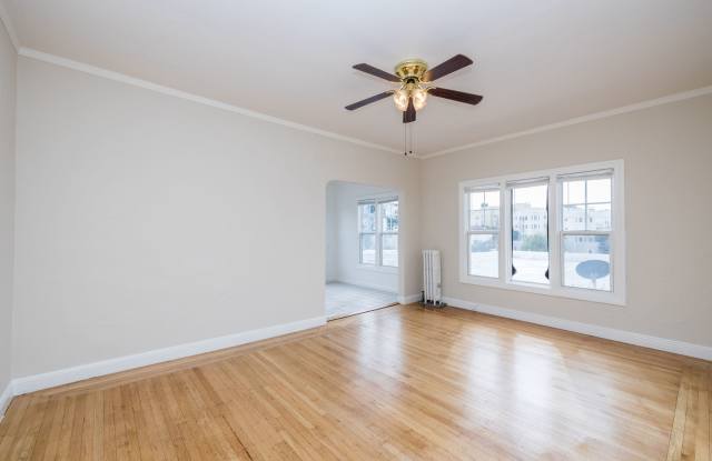 421 Van Dyke Avenue photos photos
