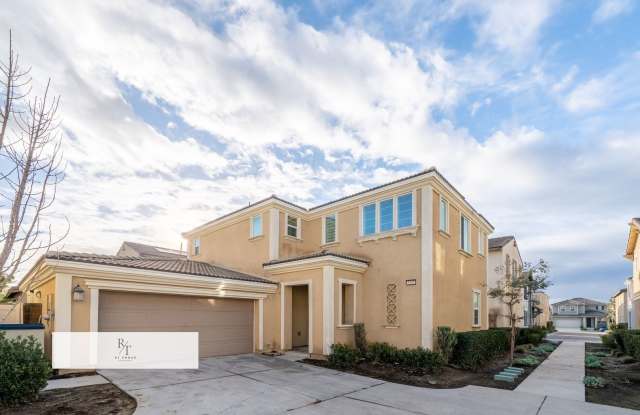 Bright  Spacious 4-Bedroom Home with Open Living Spaces photos photos