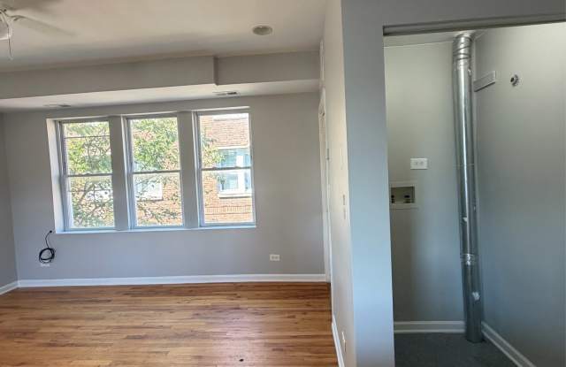9124 South Dauphin Avenue - 2W Gallery 3