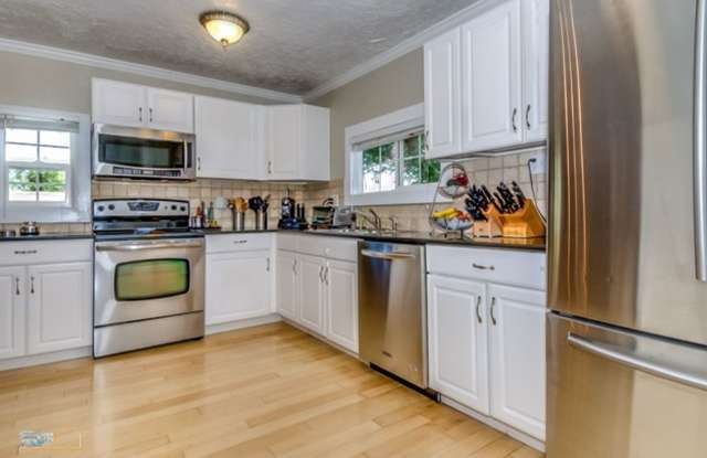 Trailside Living: 5BR Home Steps from Sanitas  Pearl Street photos photos