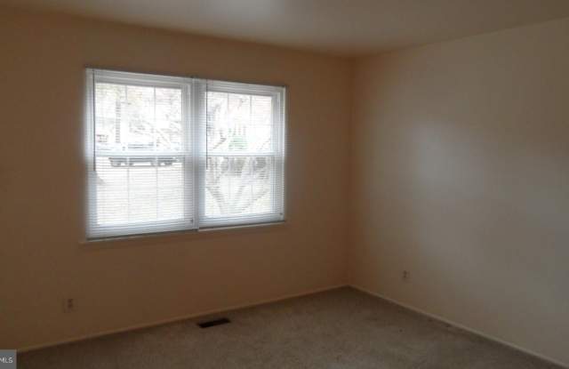 238 CROCKER DRIVE Gallery 3