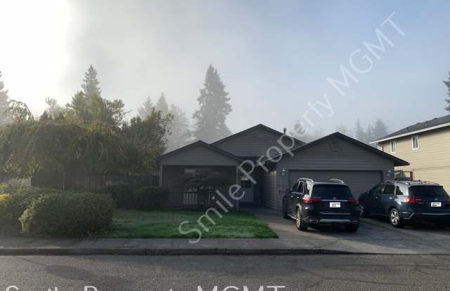 single house - 15198 Southeast Sedona Drive, Clackamas County, OR 97015