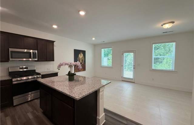 1682 Hannah Terrace NW Gallery 4