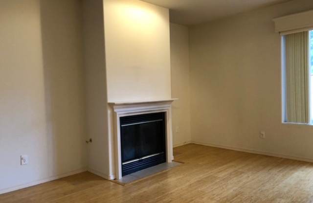 4411 217th St SW #A Gallery 4