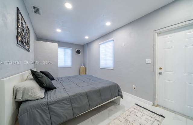 1650 SW 63rd Ter Gallery 3