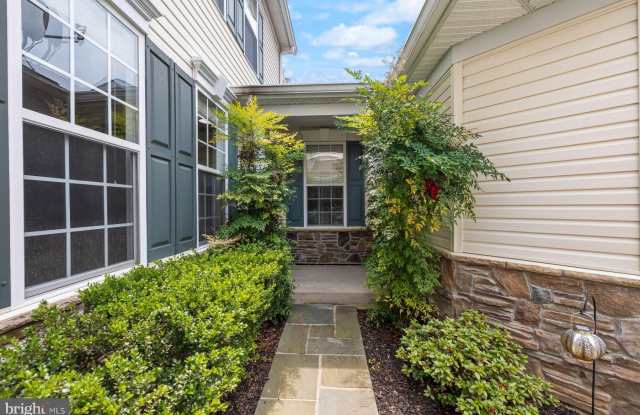 805 THICKET COURT Gallery 3