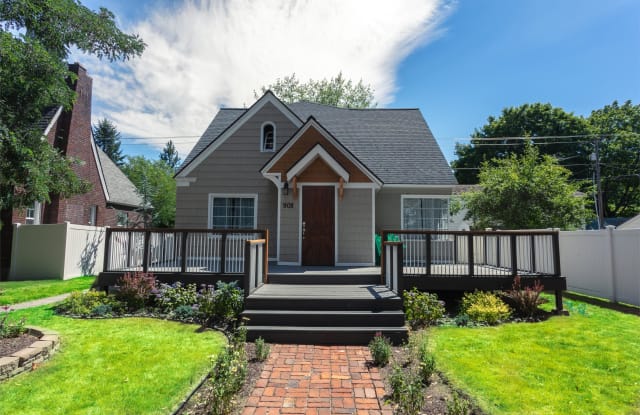 908 Sherman Avenue Lower - 908 E Sherman Ave, Coeur d'Alene, ID 83814